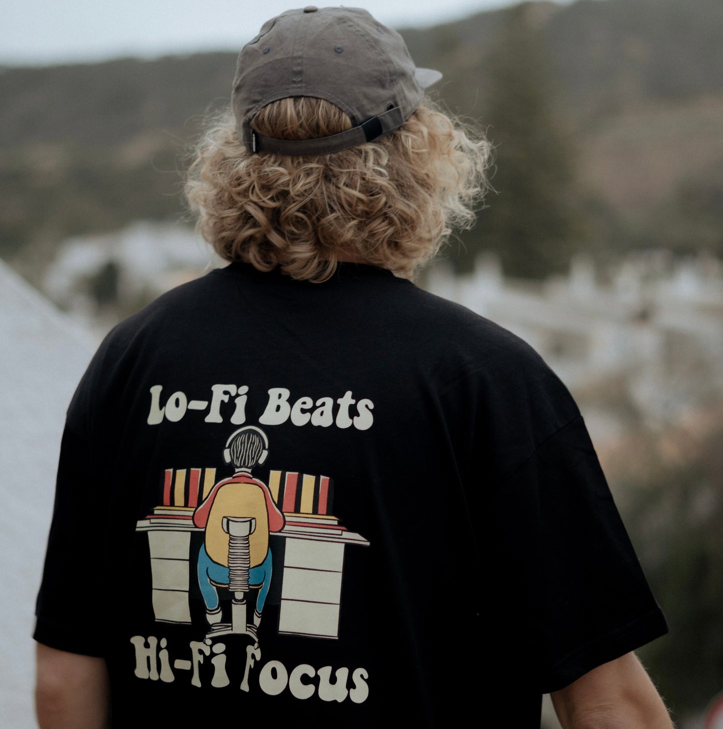 Lo-Fi Beats Hi-Fi Focus - Oversized Shirt